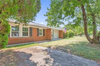 913 Montclair Rd, Fayetteville, NC 28314