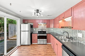 913 N Park Ave, Burlington, NC 27217