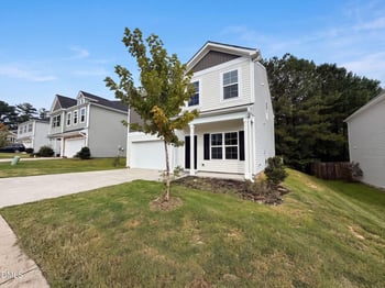 913 Peninsula Pl, Knightdale, NC 27545
