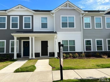 913 Robbie Jackson Ln, Fuquay Varina, NC 27526