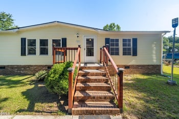 913 Silas Moore Rd, Benson, NC 27504