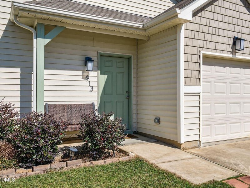 913 Skinner Dr, Raleigh, NC 27610
