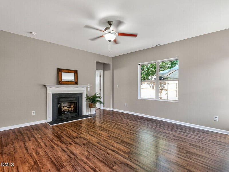 913 Skinner Dr, Raleigh, NC 27610