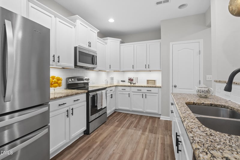 913 Sugar Tree Dr, Mebane, NC 27302