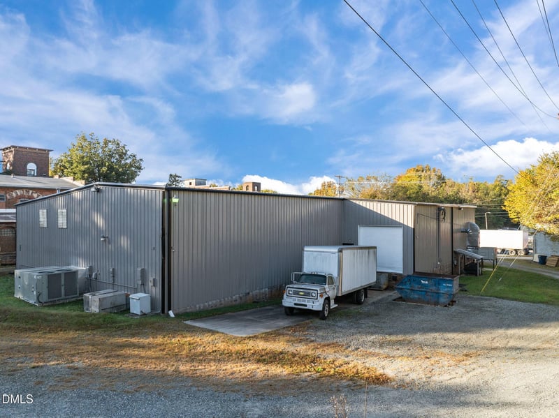 913 Washington St, Graham, NC 27253