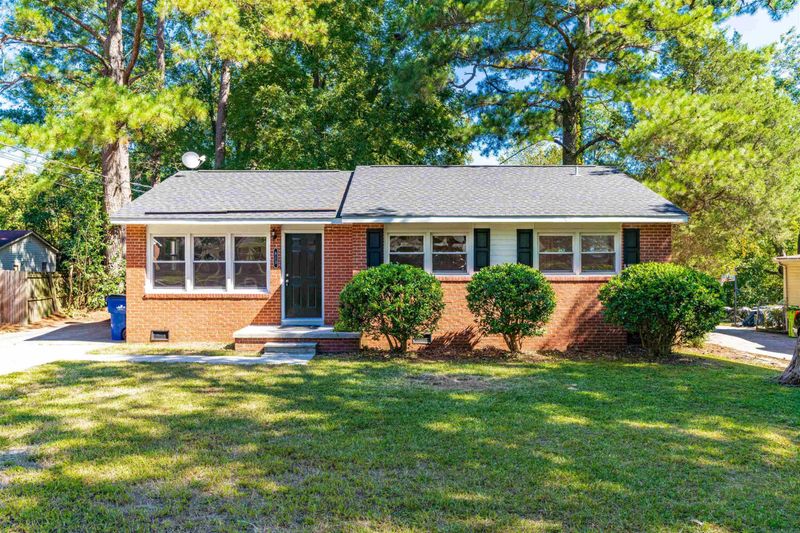 913 Weston Dr, Raleigh, NC 27610