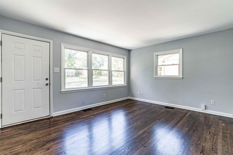913 Weston Dr, Raleigh, NC 27610