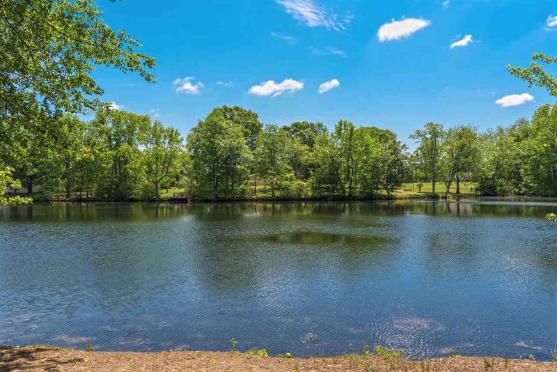 913 Windrow Ln, Raleigh, NC 27603