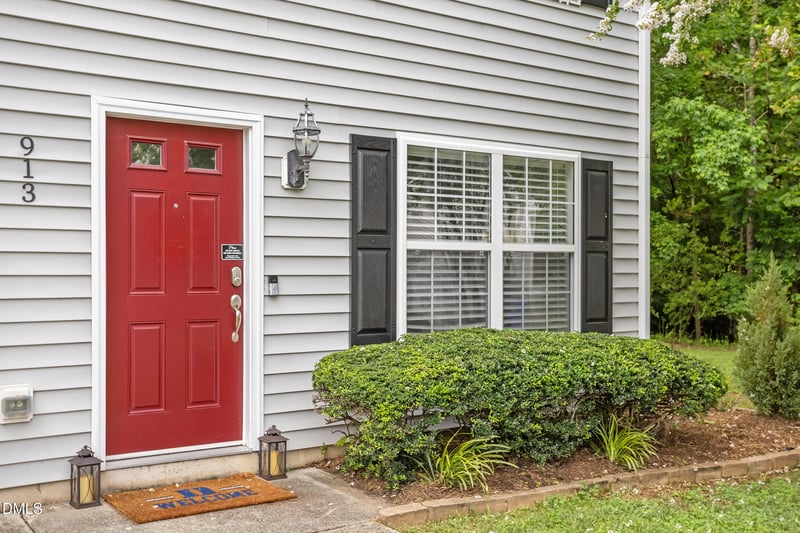 913 Woodgreen Dr, Durham, NC 27704