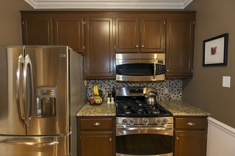 9137 Deershire Ct, Raleigh, NC 27615
