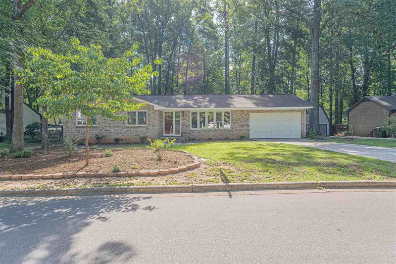 914 Belhaven Rd, Cary, NC 27513