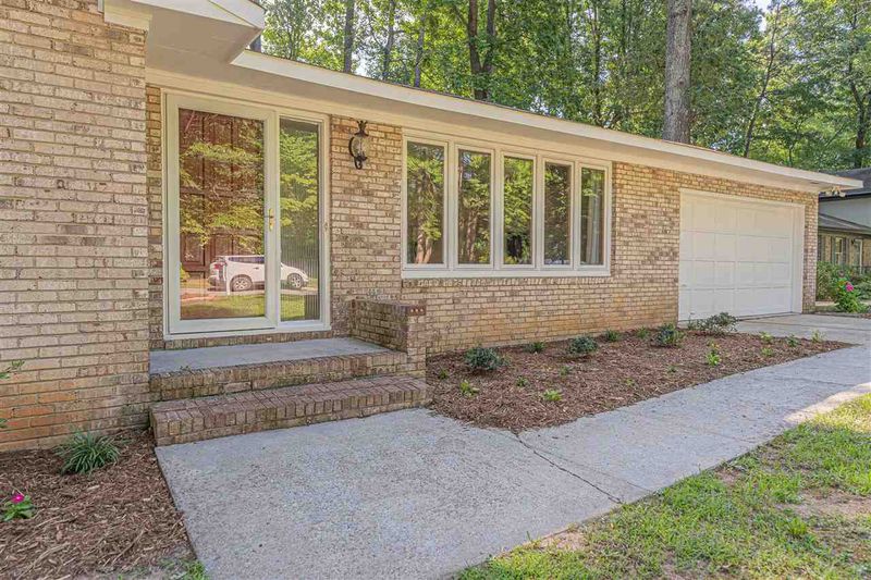 914 Belhaven Rd, Cary, NC 27513