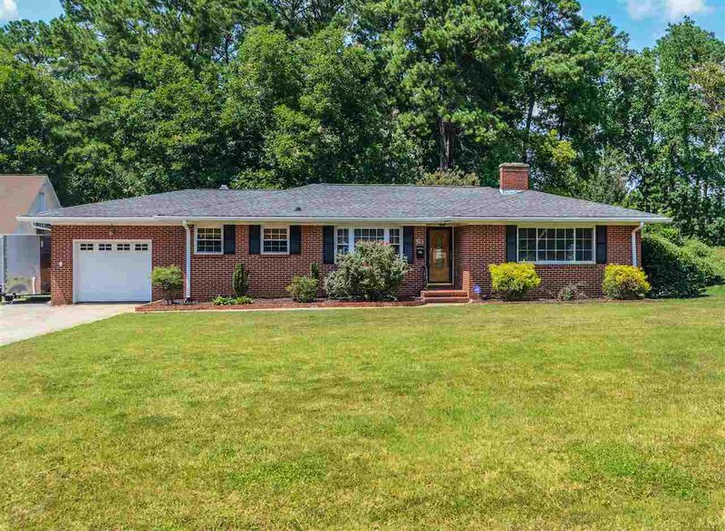 914 Brooks Ave, Garner, NC 27529