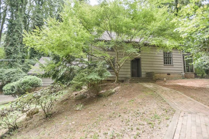 914 Coker Dr, Chapel Hill, NC 27517