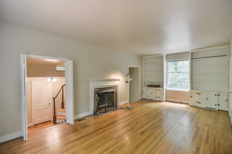 914 Coker Dr, Chapel Hill, NC 27517
