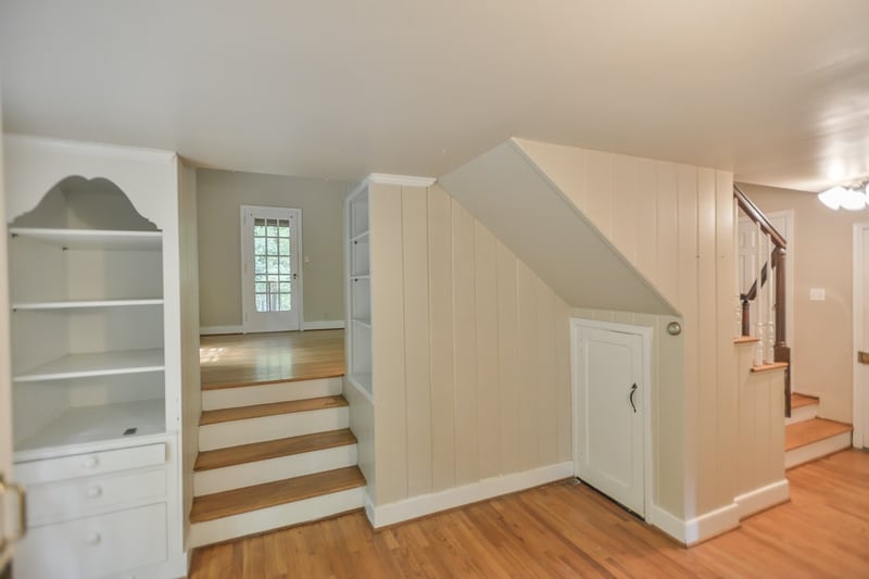 914 Coker Dr, Chapel Hill, NC 27517