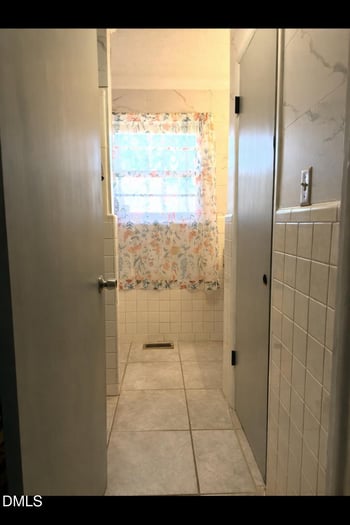 914 Flanders Dr, Durham, NC 27703