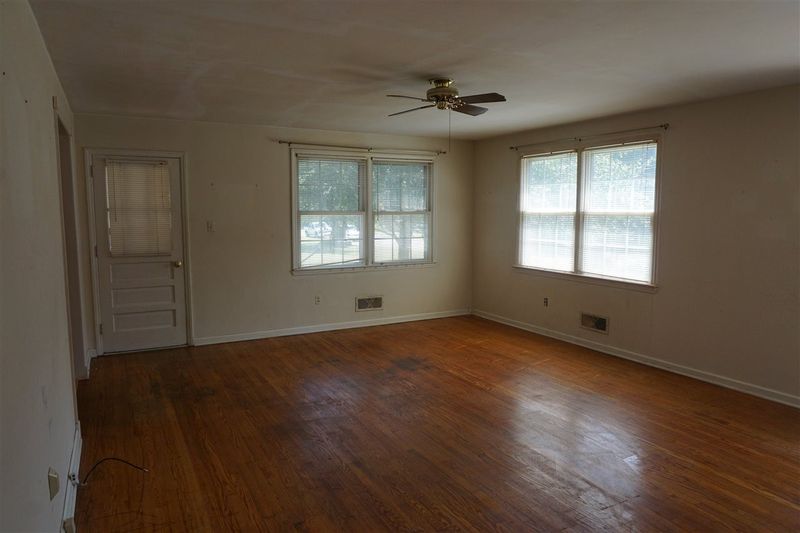 914 Wade Ave, Garner, NC 27529