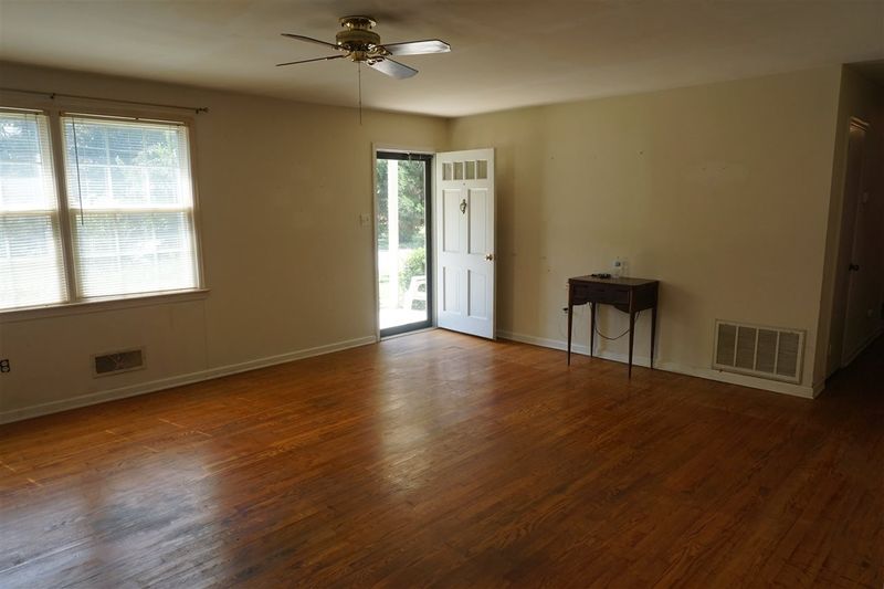 914 Wade Ave, Garner, NC 27529