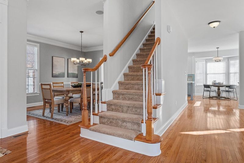 9141 Sanctuary Ct, Raleigh, NC 27617