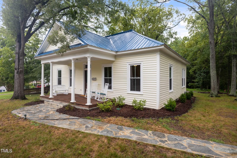 915 3rd St, Sanford, NC 27330
