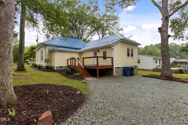 915 3rd St, Sanford, NC 27330