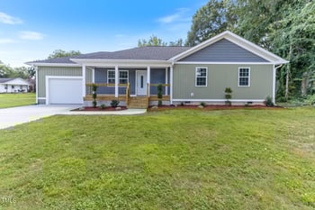 915 Apple St, Burlington, NC 27217
