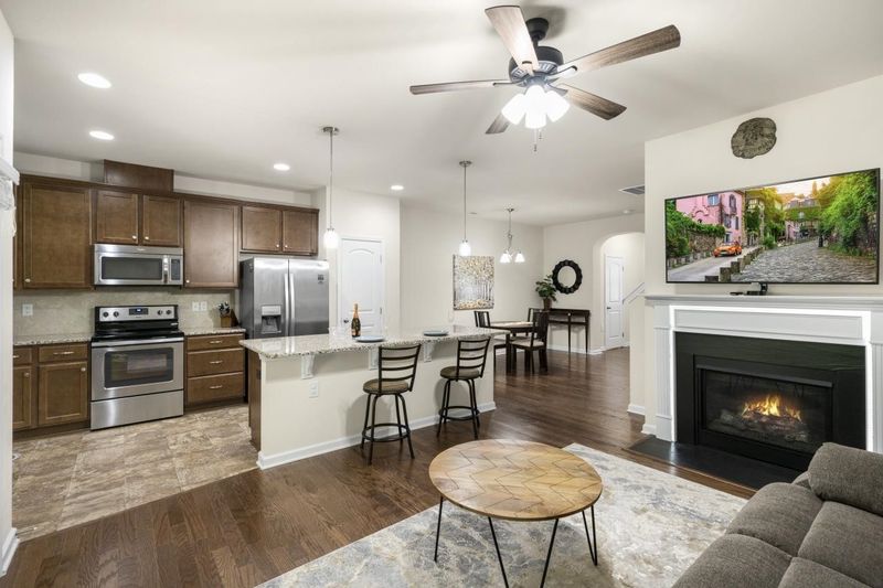 915 Contessa Dr, Cary, NC 27513