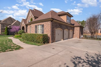 915 Dunleigh Dr, Burlington, NC 27215