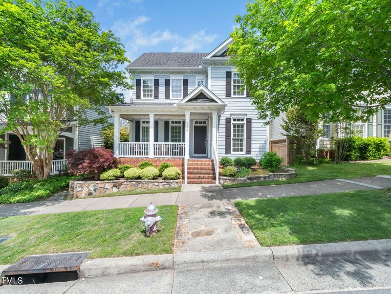 915 Edgewater Cir, Chapel Hill, NC 27516