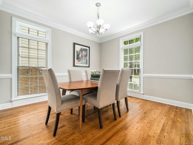 915 Edgewater Cir, Chapel Hill, NC 27516