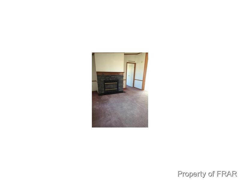 915 Eisler Dr, Lillington, NC 27546