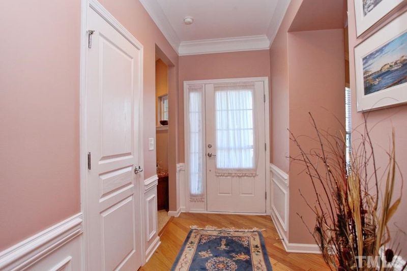 915 Footbridge Pl, Cary, NC 27519