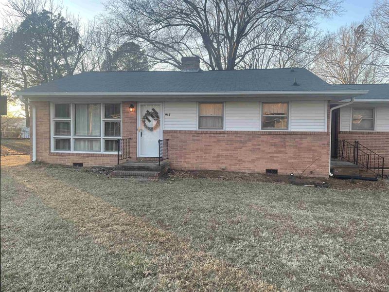 915 Frank St, Roxboro, NC 27573