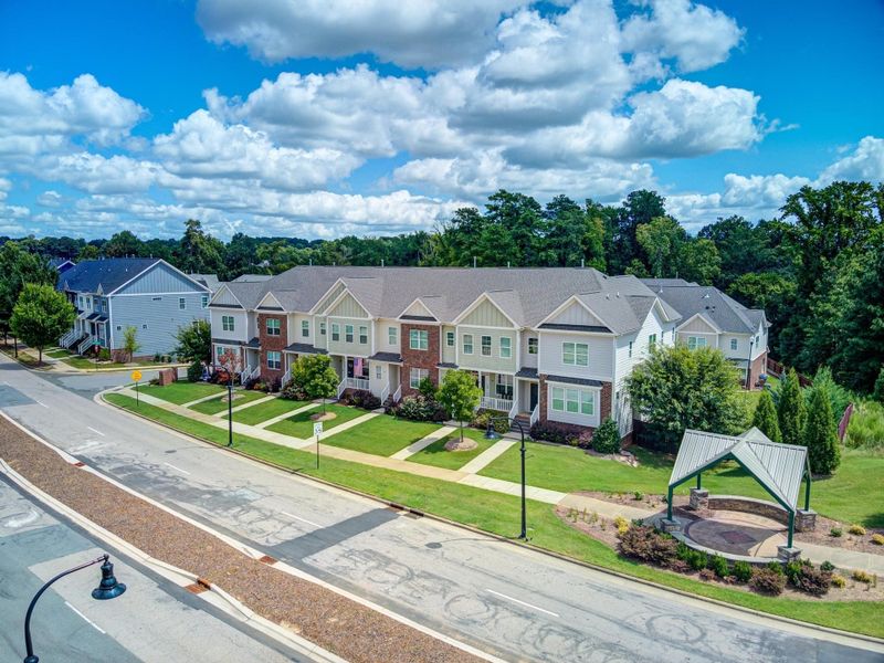 915 S Franklin St, Wake Forest, NC 27587