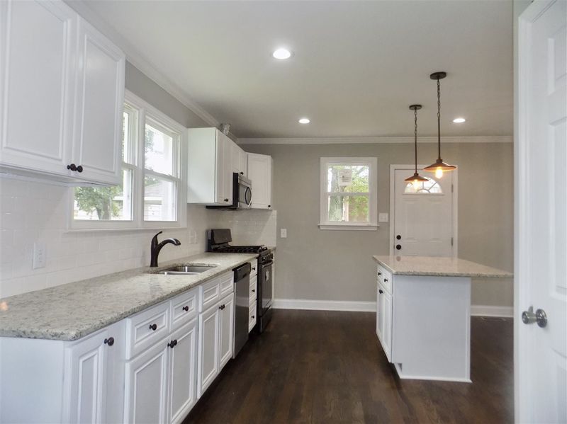 915 Midway Ave, Durham, NC 27703