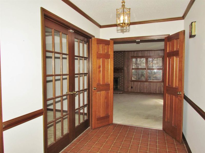 915 Northwoods Dr, Cary, NC 27513