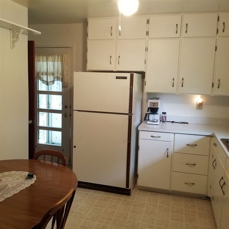 915 Oxford Rd, Roxboro, NC 27573