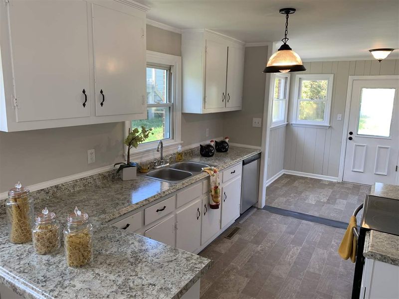915 Red Oak Ave, Durham, NC 27707