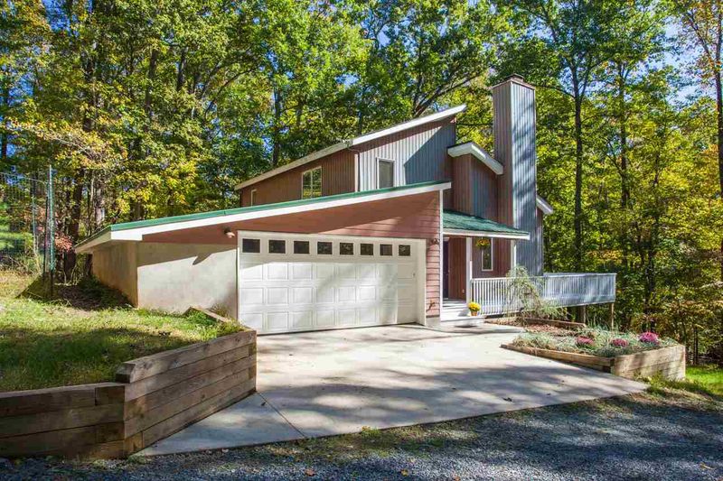 915 Windy Ridge Rd, Chapel Hill, NC 27517