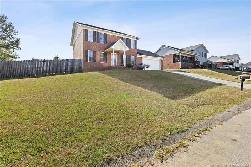 916 Beuer Dr, Fayetteville, NC 28314