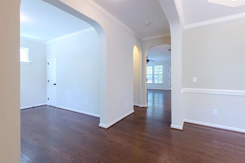916 Branch Line Ln, Apex, NC 27502