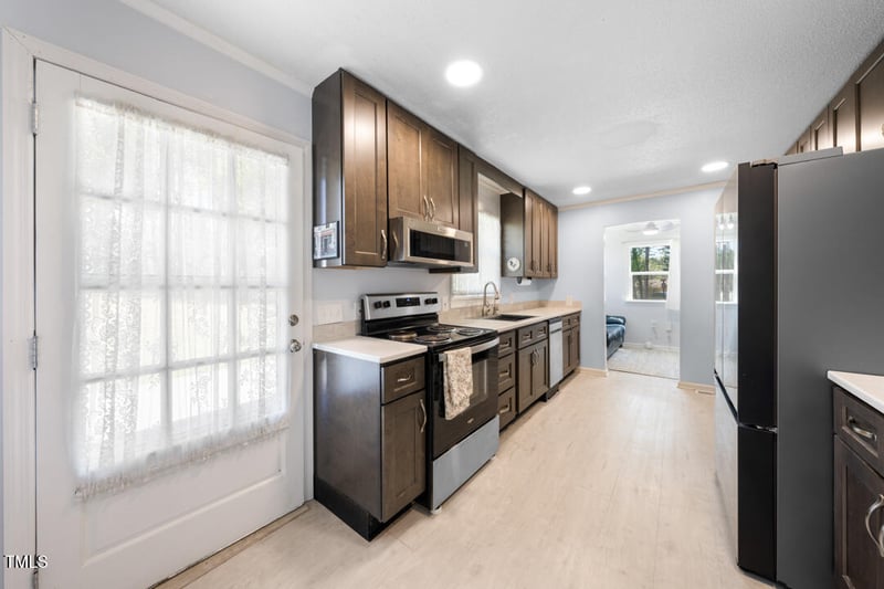 916 Clayton Rd, Durham, NC 27703