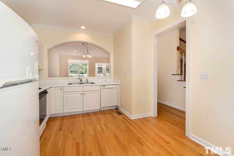 916 Edgewater Cir, Chapel Hill, NC 27516
