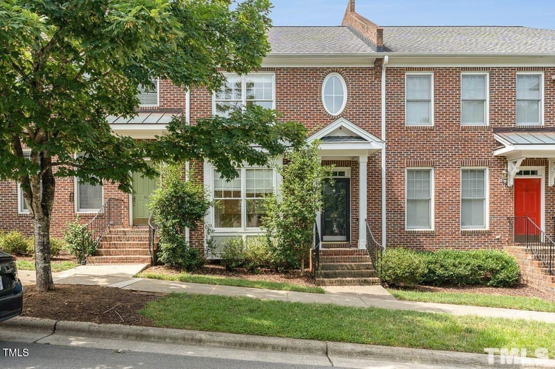 916 Edgewater Cir, Chapel Hill, NC 27516
