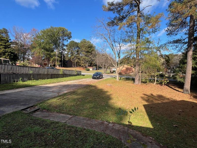 916 Forge Rd, Durham, NC 27713