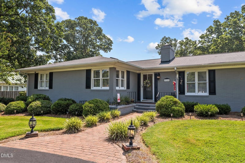 916 Hanford Rd, Graham, NC 27253