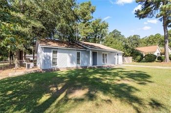 916 Inglewood Ln, Fayetteville, NC 28314