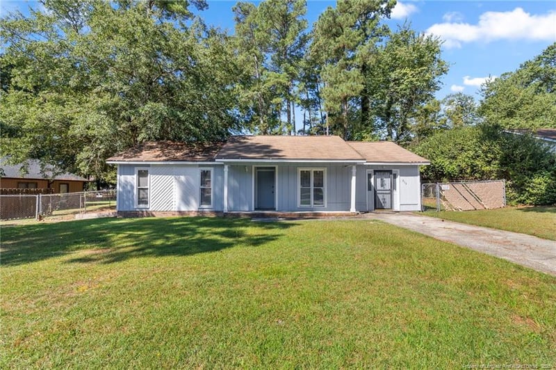 916 Inglewood Ln, Fayetteville, NC 28314