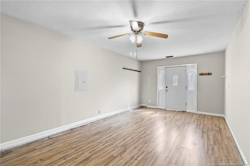 916 Inglewood Ln, Fayetteville, NC 28314